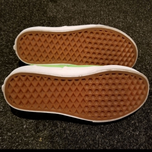 DONATED EUC Women's Neon Green Vans Authentic Sneakers - Size 5.5 - Picture 7 of 9